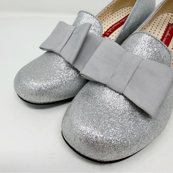 But Another Innocent Tale Silver Glitter Bow Shoes Size 8 Block Heel Pumps NEW - Picture 3 of 12